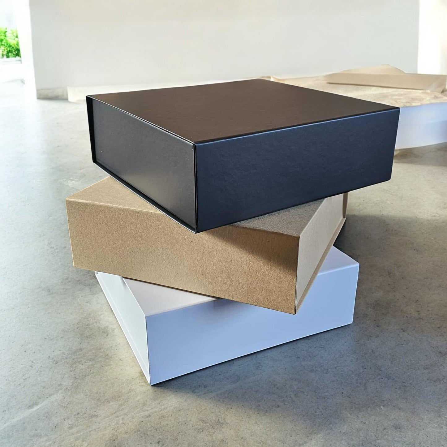 Magnetic Closure Gift Box - Medium