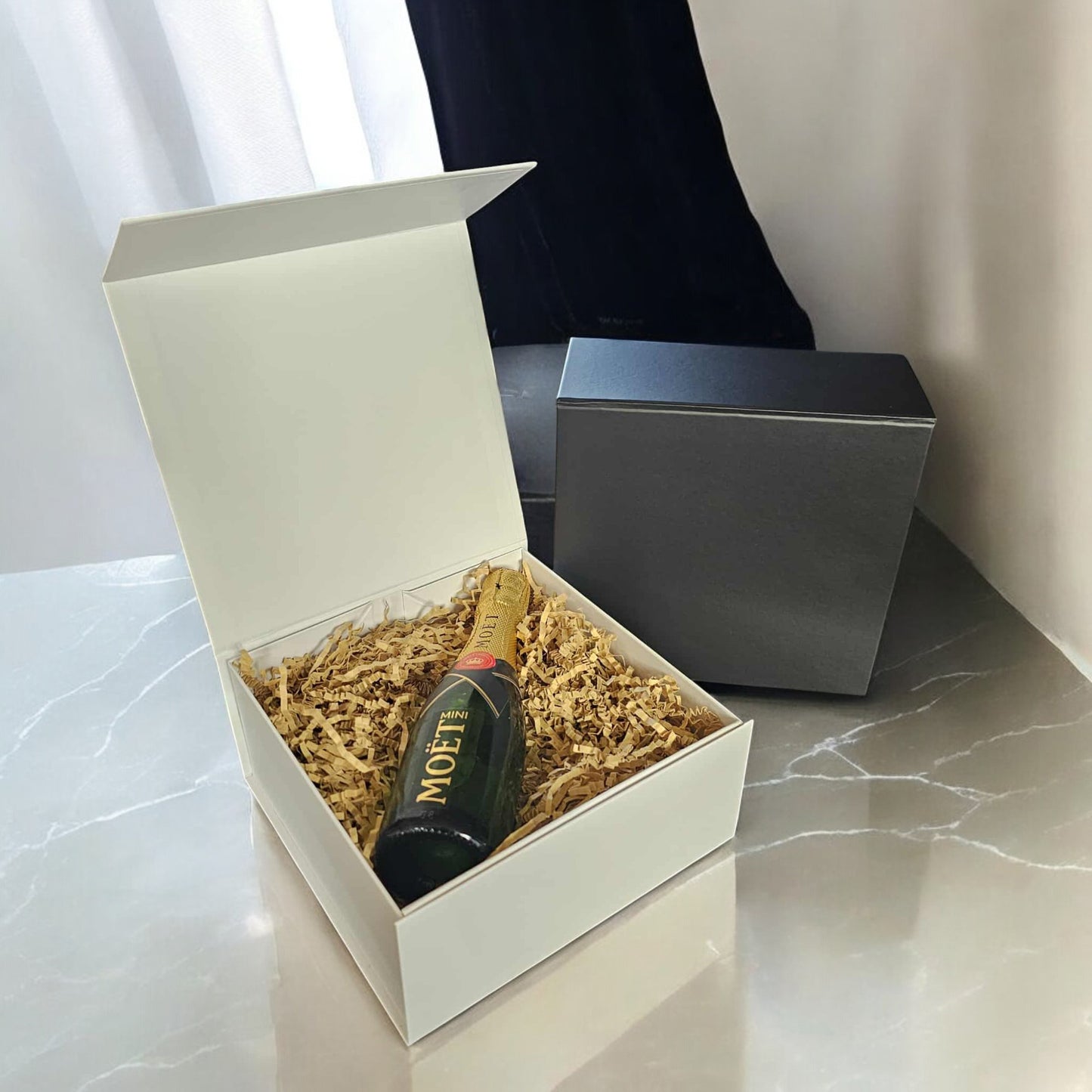 Magnetic Closure Gift Box - Small